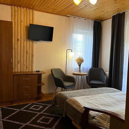 Hotel Ніч Над Карпатами Slawske Exterior foto