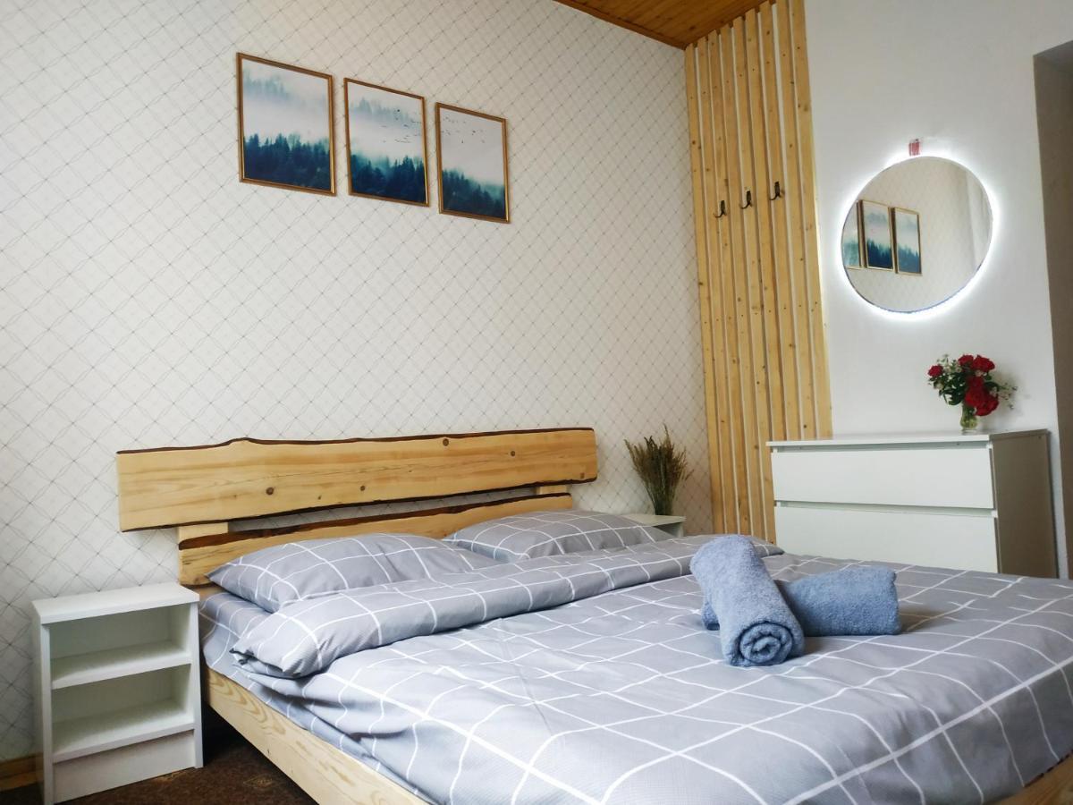 Hotel Ніч Над Карпатами Slawske Exterior foto
