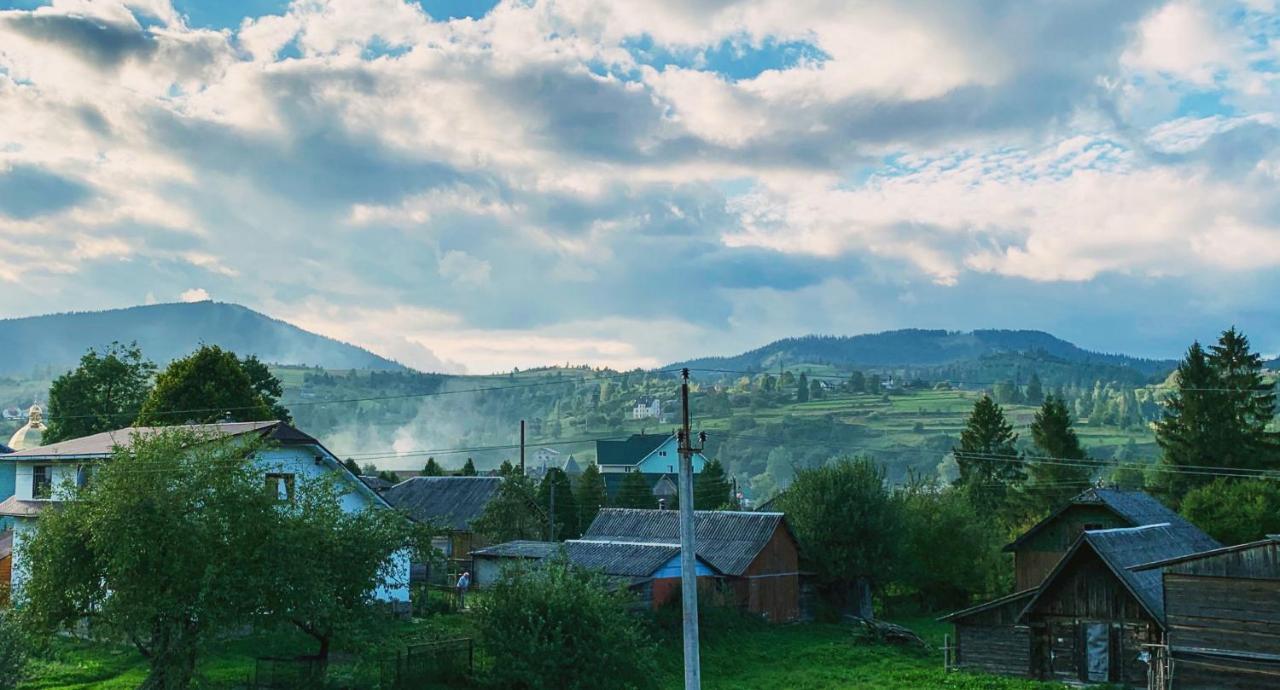 Hotel Ніч Над Карпатами Slawske Exterior foto