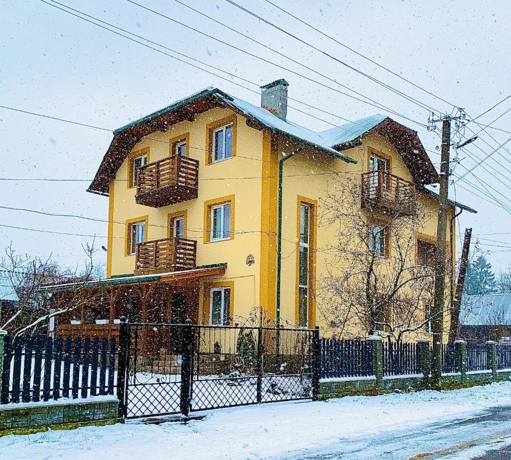 Hotel Ніч Над Карпатами Slawske Exterior foto